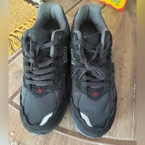 New balance 2002r black